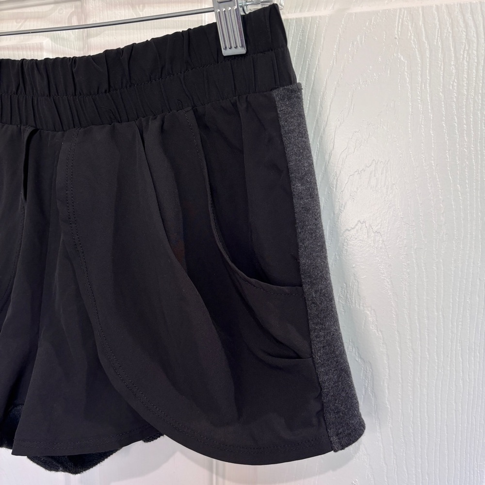 Fabletics Trina Short - Picture 4 of 6